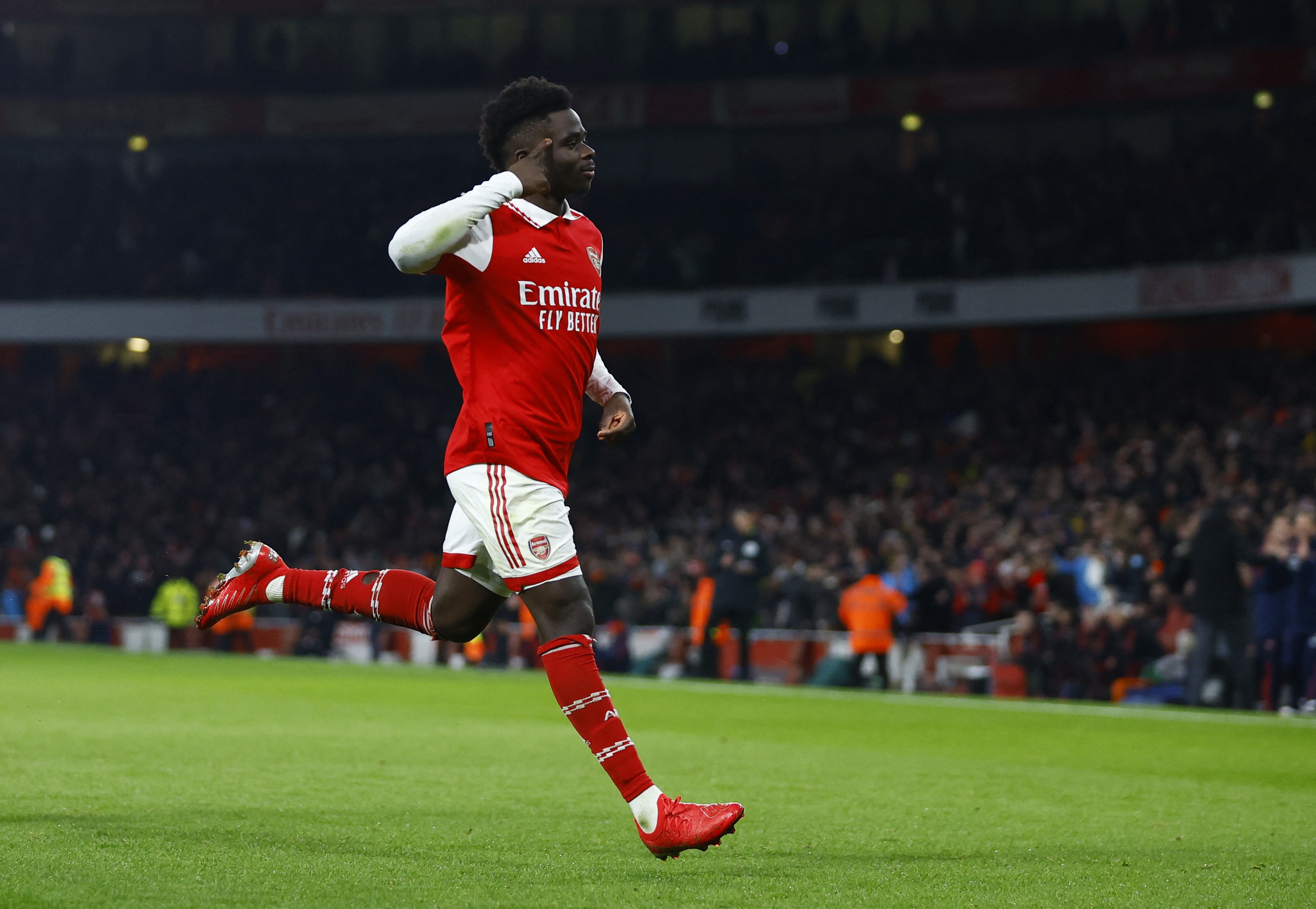 阿森纳后卫荣膺英超最佳防守球员，实至名归的简单介绍