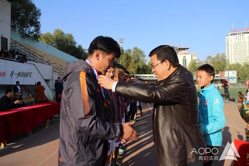 包含青海队在比赛中获得胜利,战胜对手的词条 包含青海队在比赛中获得胜利,战胜对手的词条