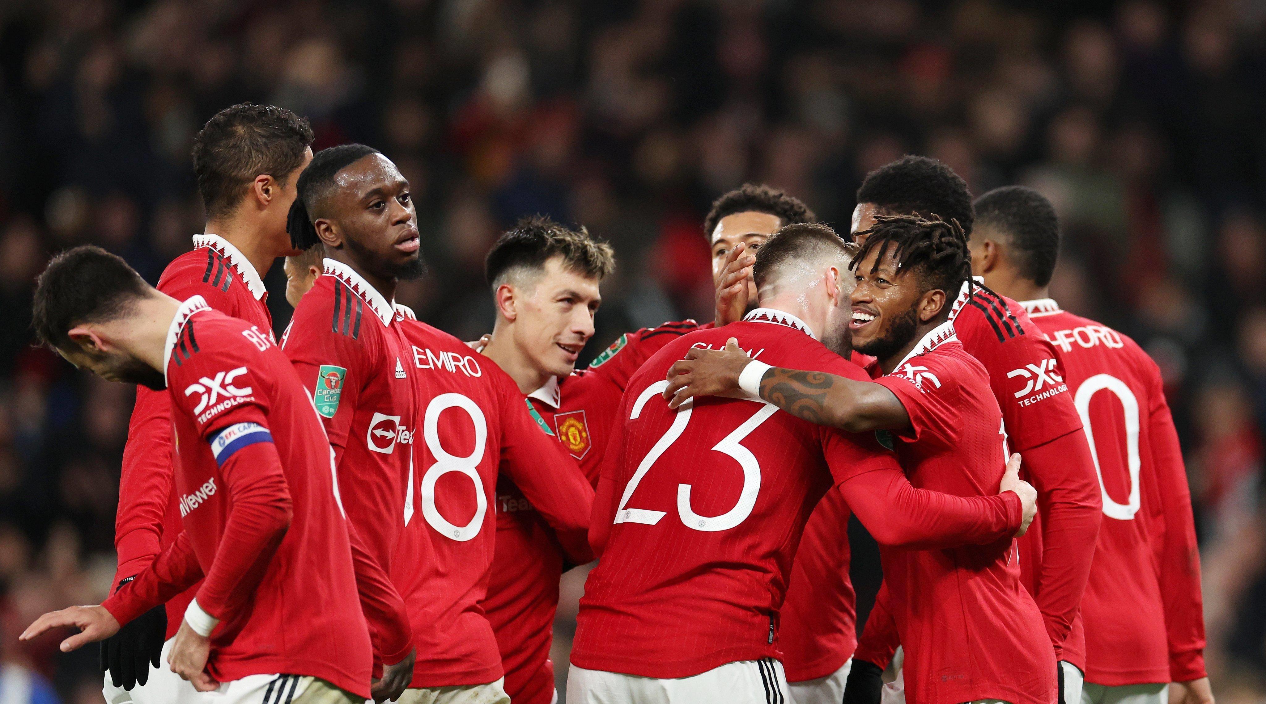 劲敌对决,足球豪门争夺金杯荣誉的简单介绍 劲敌对决,足球豪门争夺金杯荣誉的简单介绍