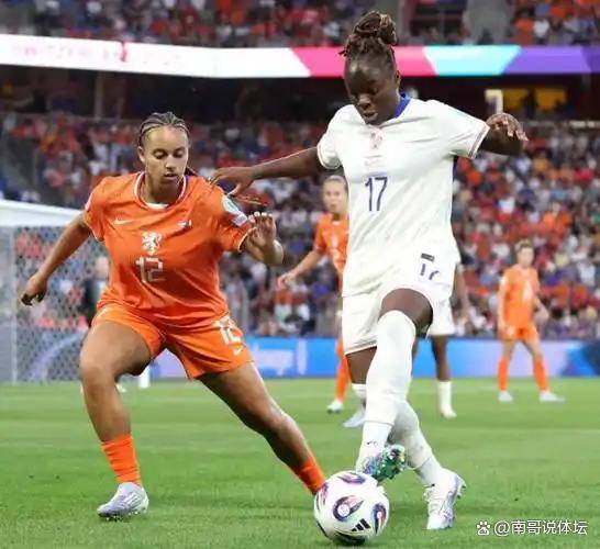 罗马赛场上的加时赛，荷兰队惊险晋级的简单介绍