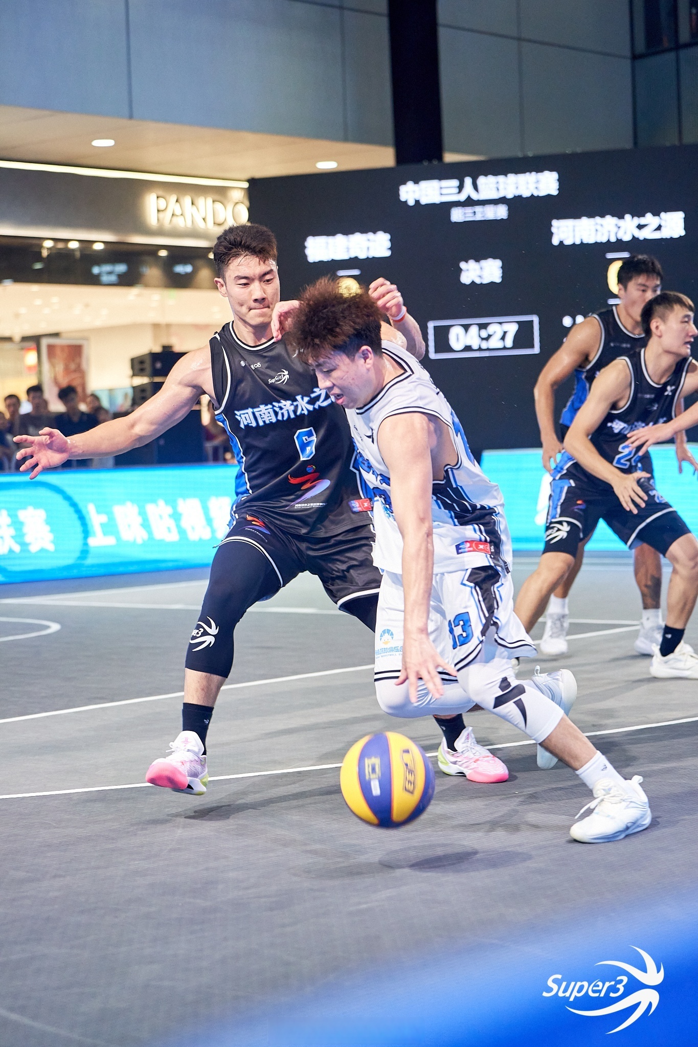 雷霆完胜天津队，张镇麟扛起全队的简单介绍