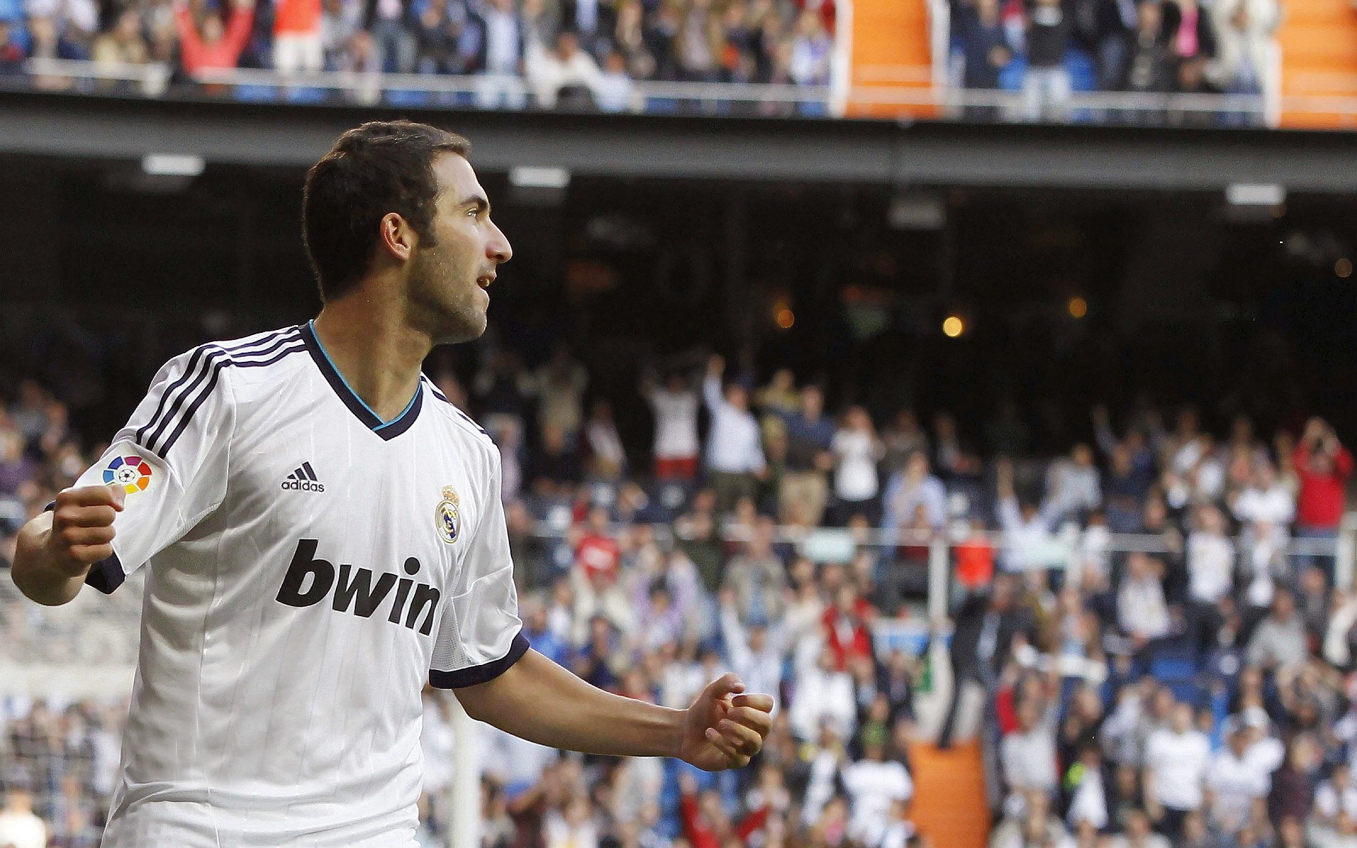 卡马文加爆发改写战局,拜仁淘汰赛惊险过关国米