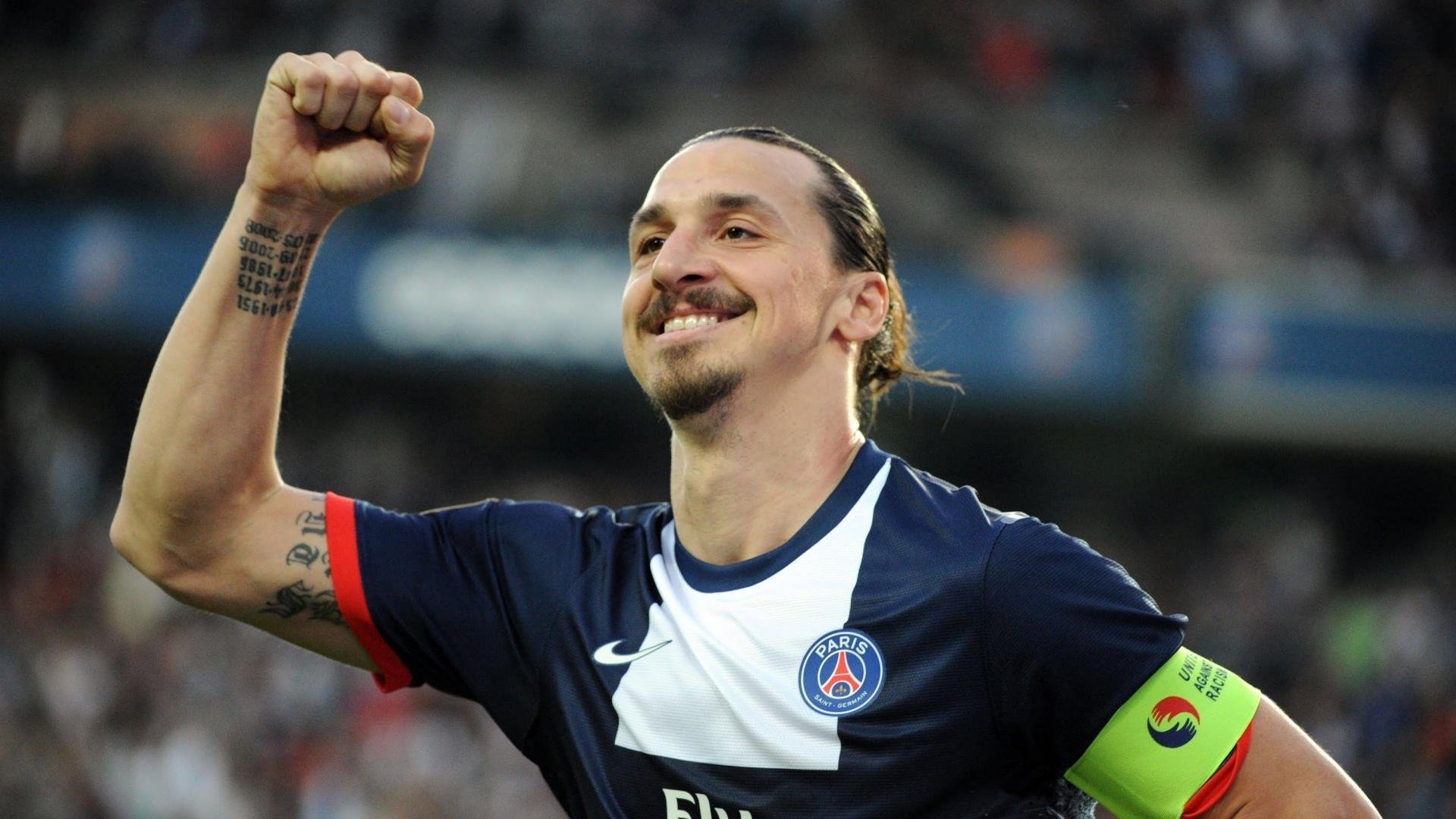 赛道上的孤勇者，维斯塔潘独扛大旗，梅赛德斯毫厘之间险胜迈凯伦