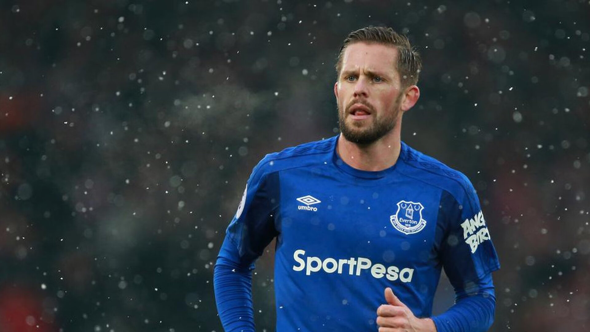 塞内加尔横扫勒沃库森，罗德里高光表现背后的战术革命