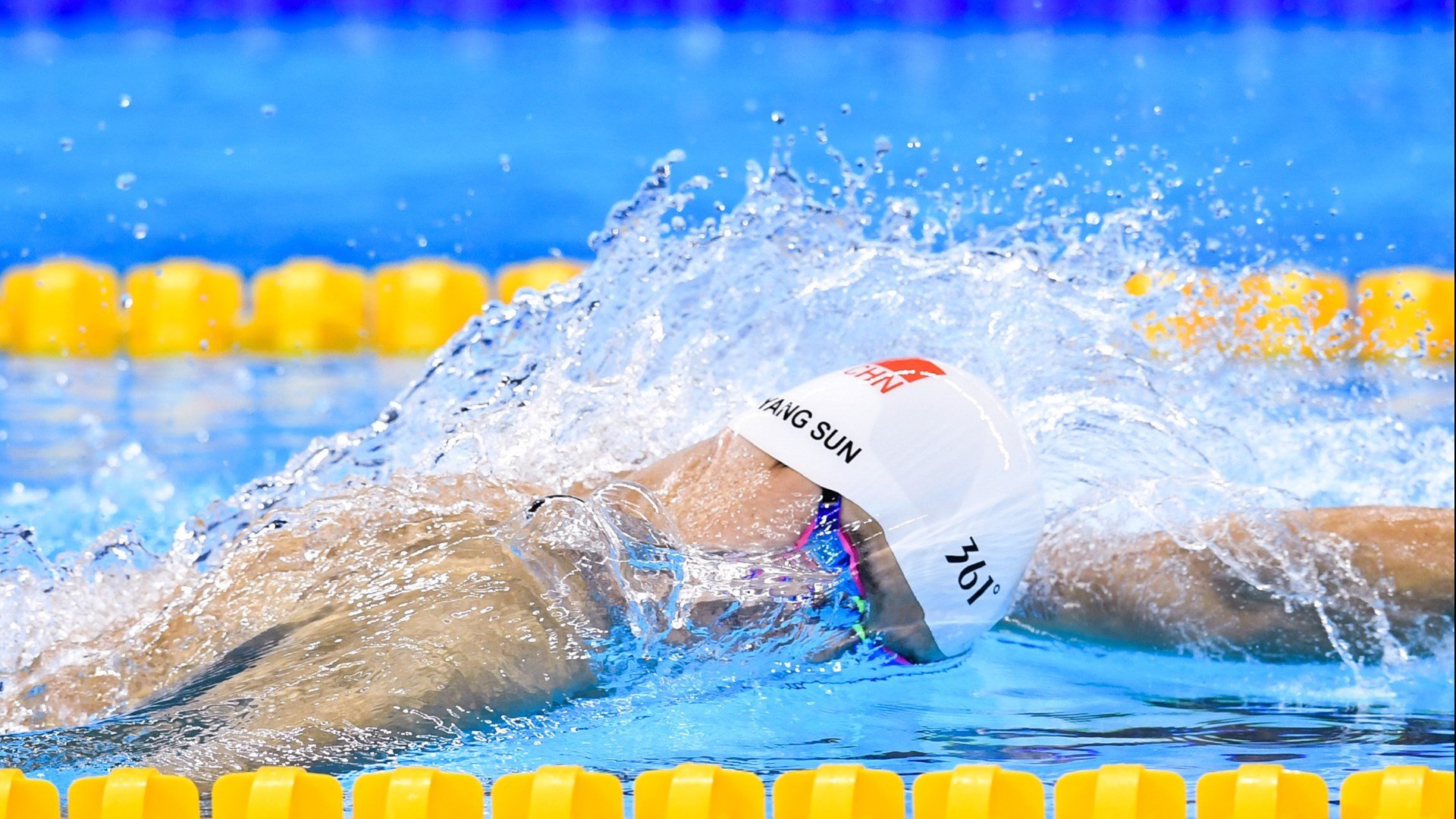 北欧风暴与东方闪电，当瑞典足球碾压英格兰，张本智和惊艳世界